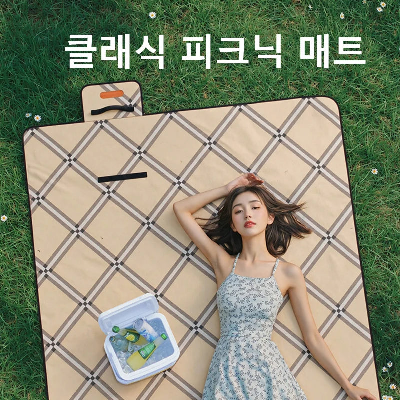 BLACKDOG Summer Picnic Mat – Waterproof &amp; Foldable Beach Blanket image 0